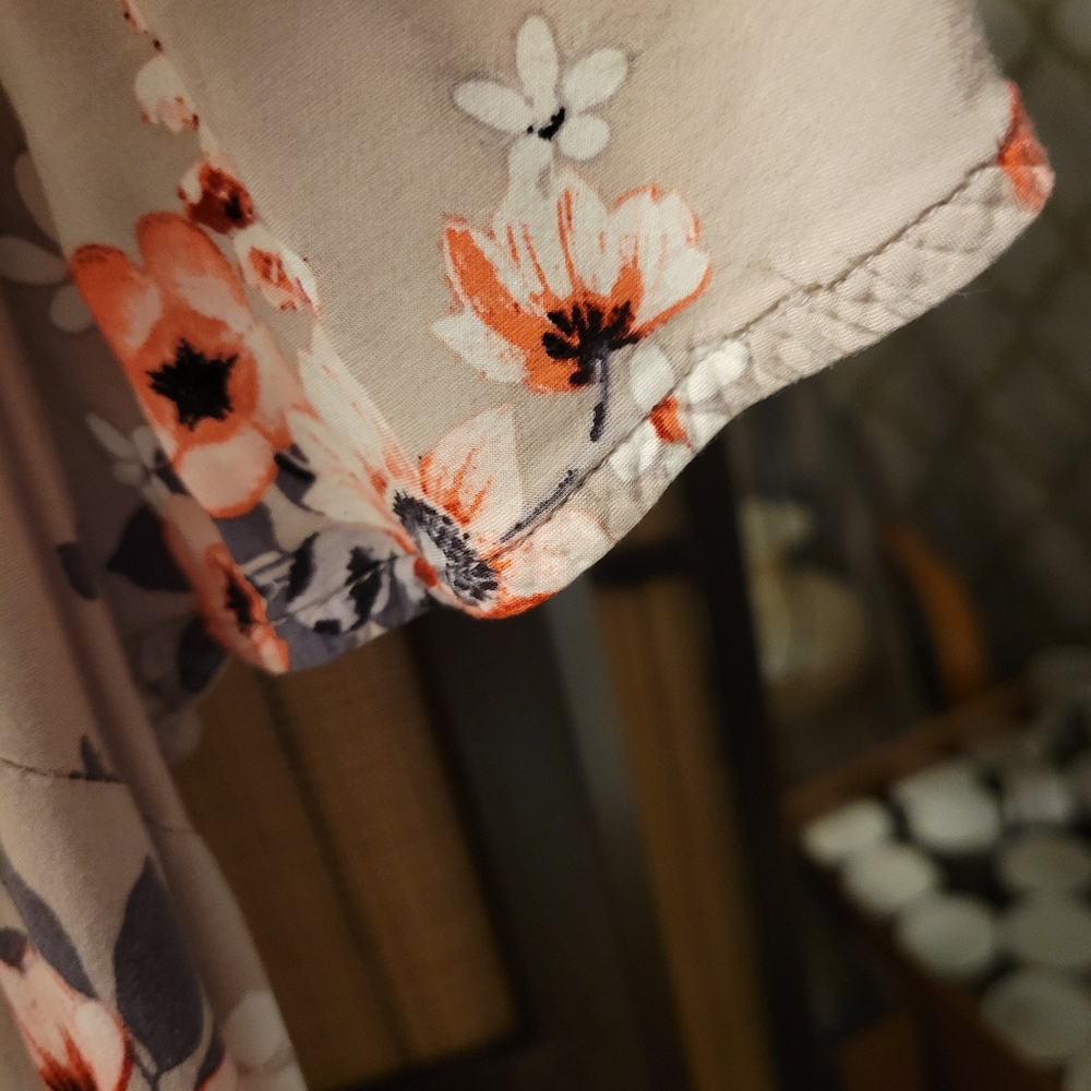 Torrid Size 0 Top🌸 - Picture 4 of 4